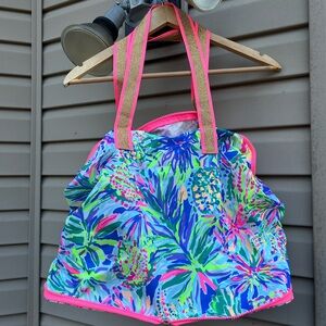 Lilly Pulitzer packable tote  Colorful Floral Women's Tote Bag nylon like new